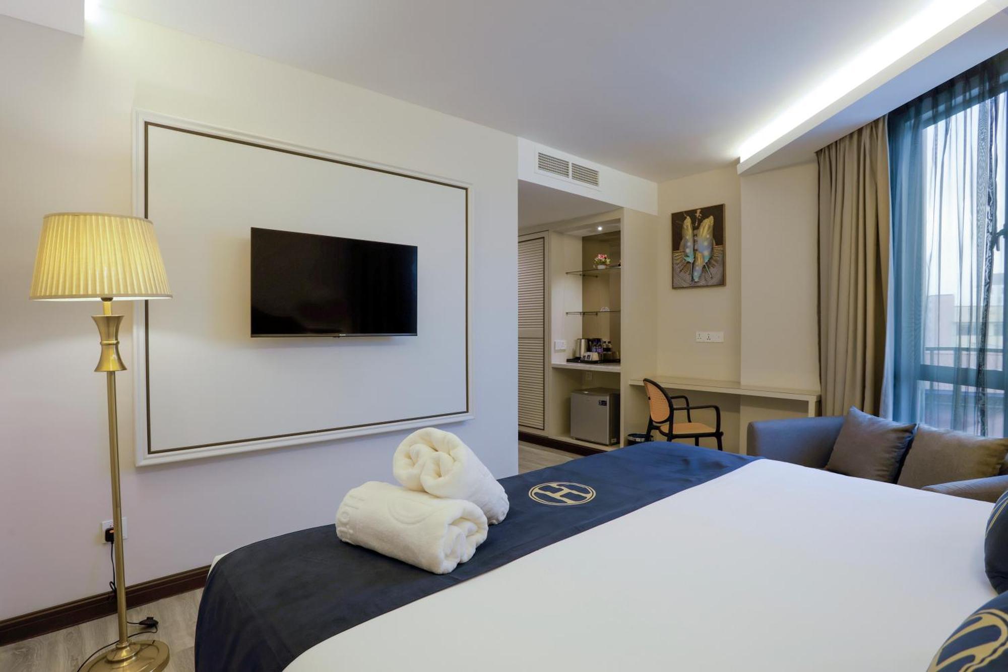 Hotel The Host *